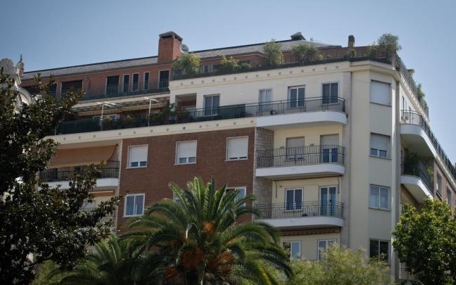 Fachada del ático en el barrio de Chamberí adquirido por la Comunidad de Madrid