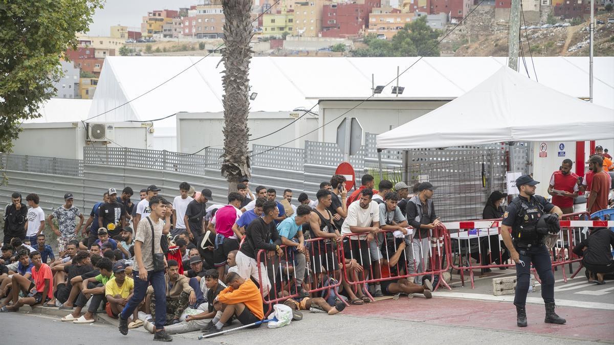 Imágenes de Ceuta un mes después de la entrada masiva de migrantes.