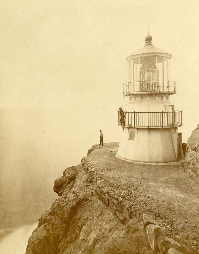 El faro, en 1871.