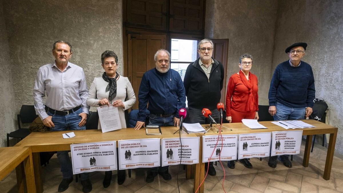 Fernando Viedma, Guadalupe Yoldi, Javier Ordoñez, Paco Jiménez, Patxi Urrutia y Marivi Erdozain.