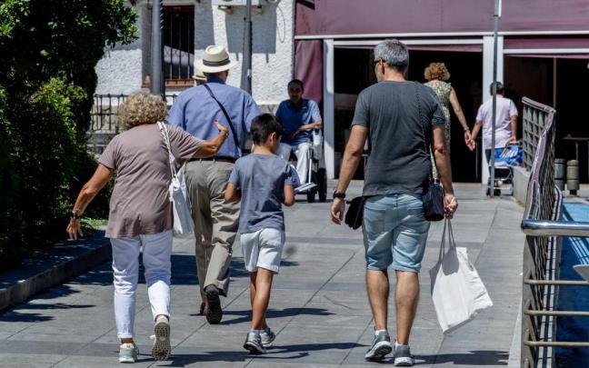 Los trabajadores pueden solicitar excedencia para atender a hijos o menores acogidos o para el cuidado de otros familiares.