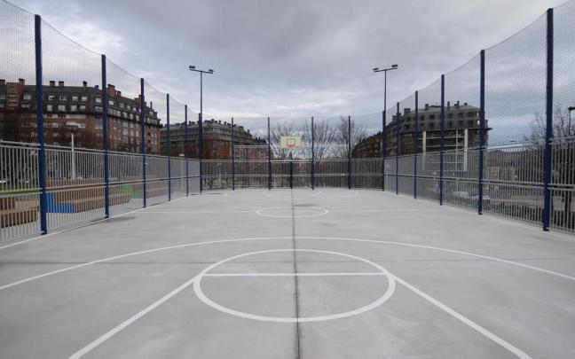 Miribillak kirol askotako pista berri bat dauka Gernika Lorategian