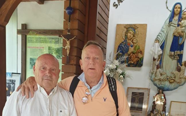 Legarda Ereño y Conway, en el refugio de la Virgen de Ezkio.