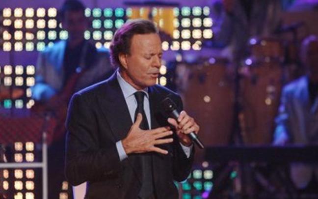 'Lazos de Sangre' repasó varios momentos destacados de la vida de Julio Iglesias 'Lazos de Sangre' repasó varios momentos destacados de la vida de Julio Iglesias