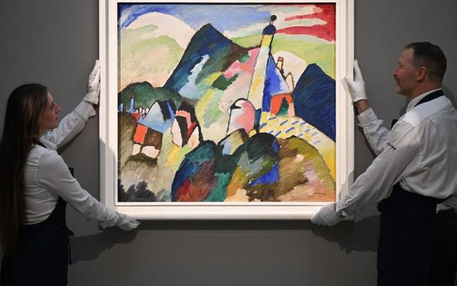 La obra "Murnau Mit Kirche II" de Wassily Kandinsky.