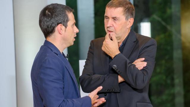 Pello Otxandiano junto a Arnaldo Otegi en una imagen de 2022.
