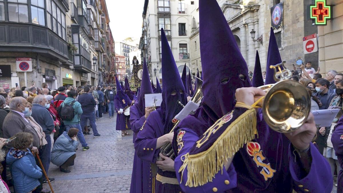 Un momento de la procesión del Santo Entierro durante la Semana Santa de 2022.