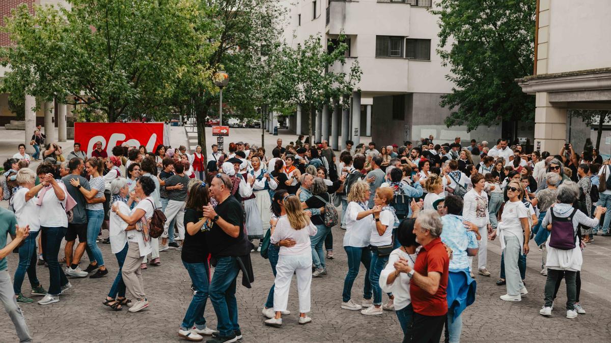 Los bailes de romería tomarán el 17 de octubre las calles y espacios públicos de Lemoa