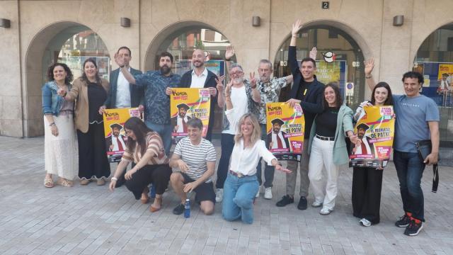 Organizadores, humoristas y patrocinadores, durante la presentación de la segunda edición de Komedia Fest.
