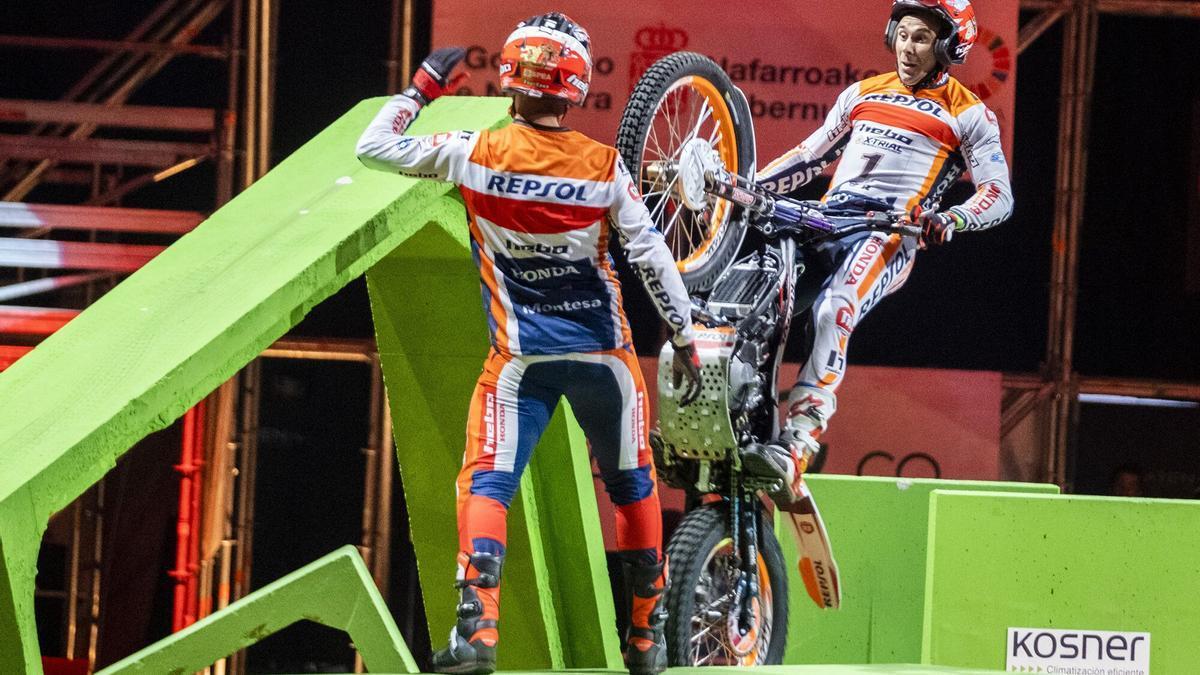 Toni Bou reina en la fiesta del trial en el Navarra Arena.