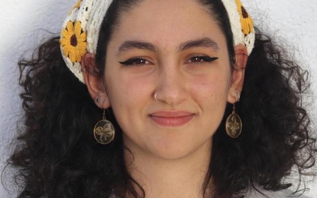 Maite Robles, ilustradora que muestra sus creaciones en el perfil ‘@kraftiarte’.