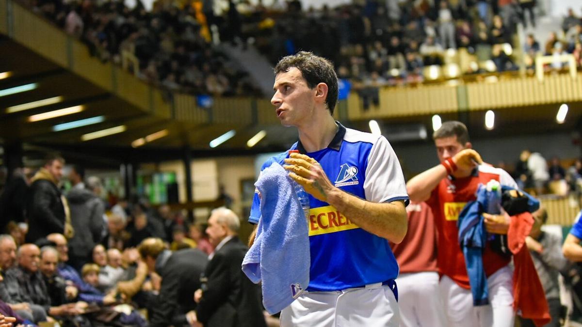 Victoria de Altuna III-Martija sobre Ezkurdia-Tolosa en el Astelena de Eibar (13-22).