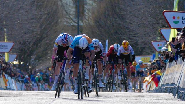 Vernon vence con autoridad por delante de Godon.