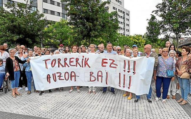 Un momento de la concentración, ayer, en Riberas de Loiola.