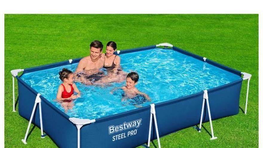 Vista de la piscina Steel Pro Bestway de Lidl