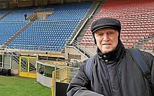 Xabier Almandoz, hace dos días en el estadio. / MIKEL RECALDE