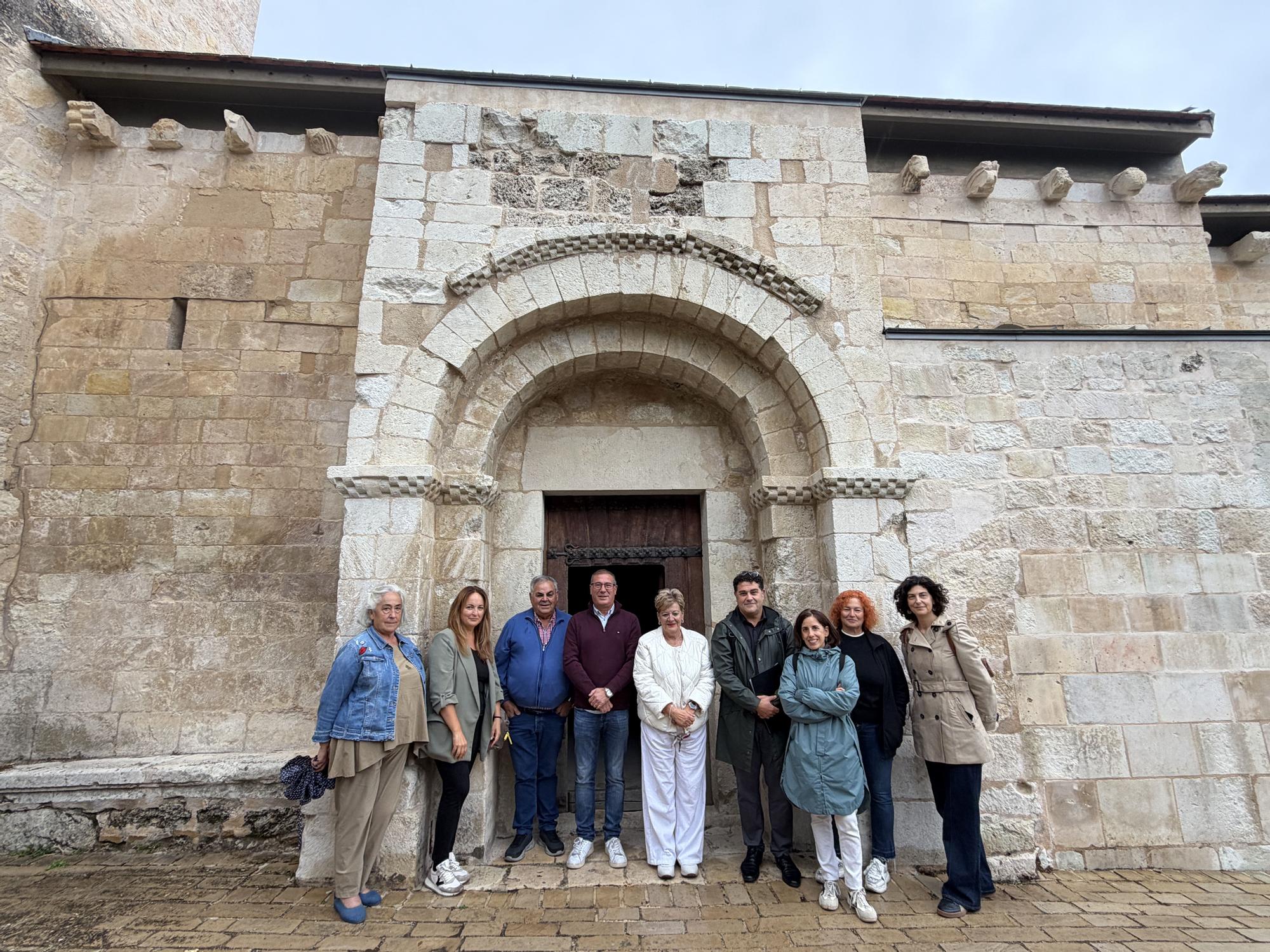 Exterior de la iglesia de San Roman de Tobillas
