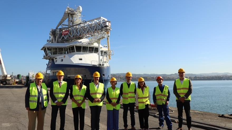 La visita institucional, organizada por el Foro Marítimo Vasco, ha permitido conocer uno de los proyectos tecnológicos pioneros desarrollados en Euskadi.