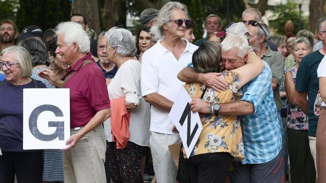 Concentración tras la paralización del parking de la Plaza de la Cruz