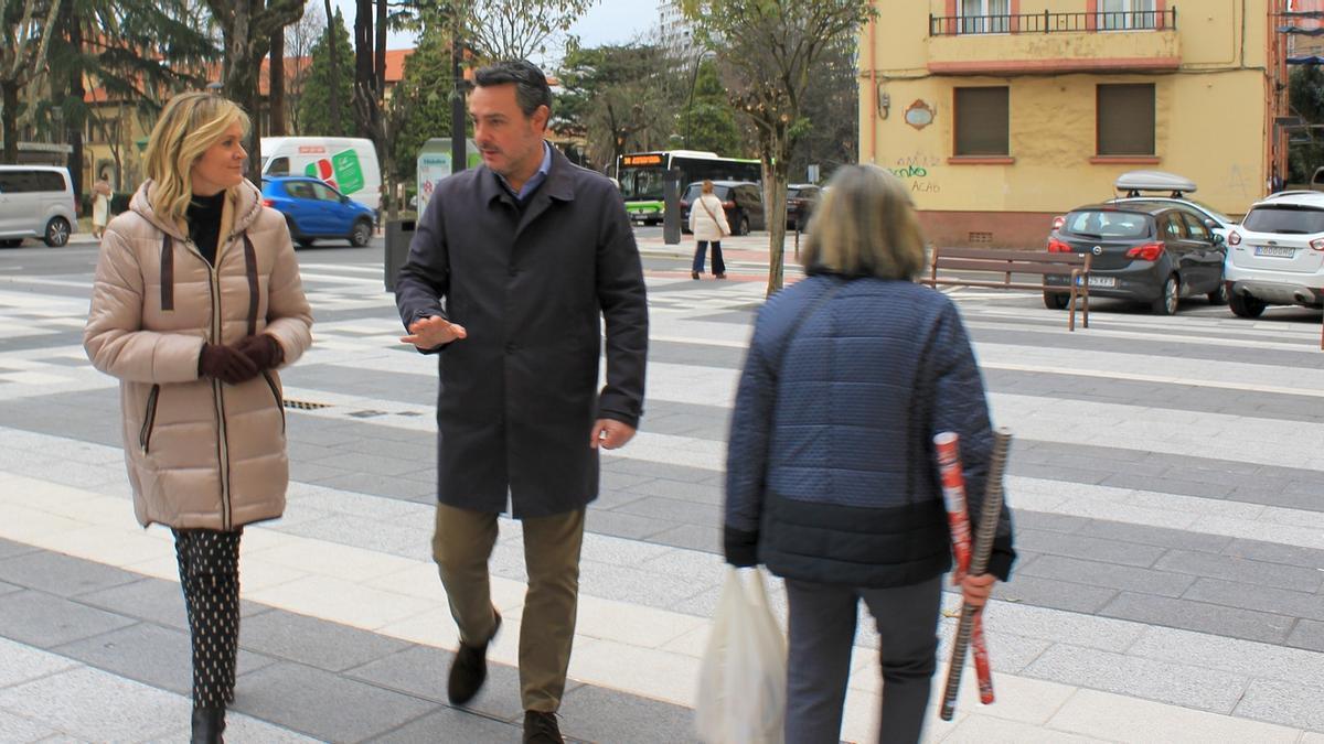 Del Campo y Jon Andoni Uria, en la Avenida Miranda.