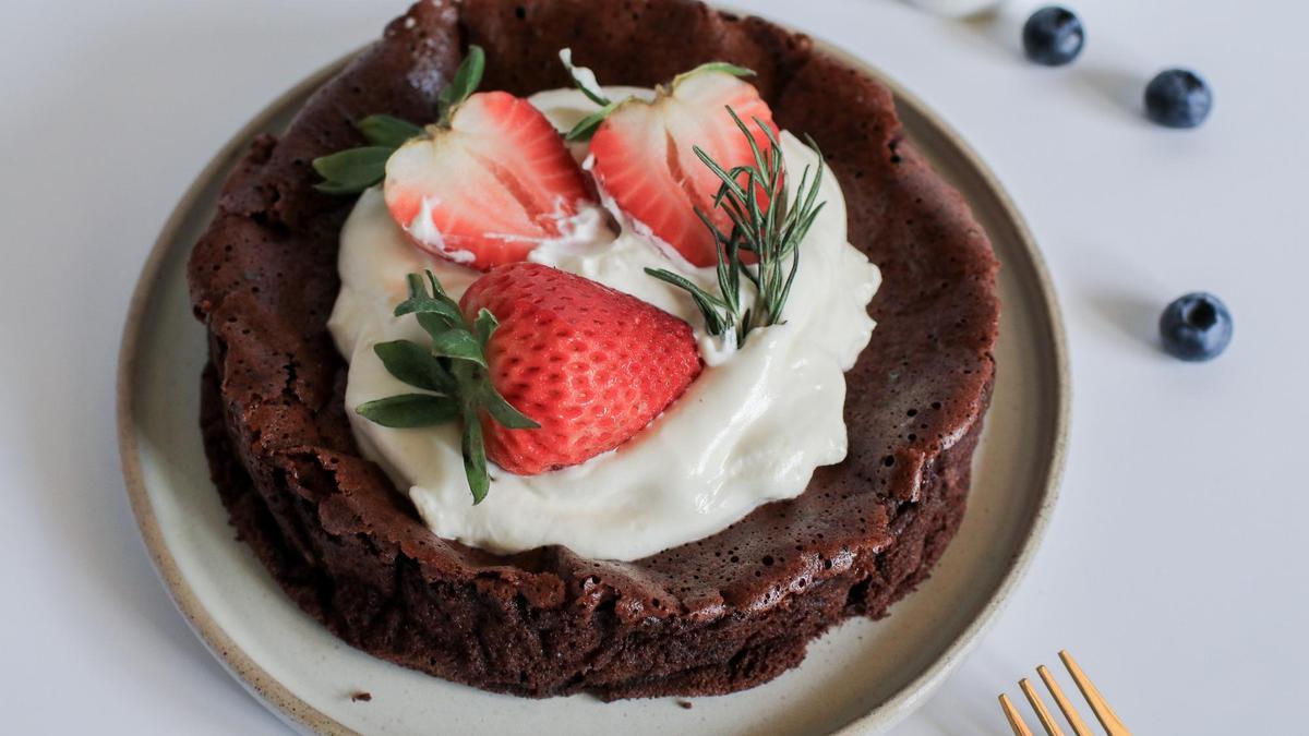 Bizcocho vegano de chocolate.