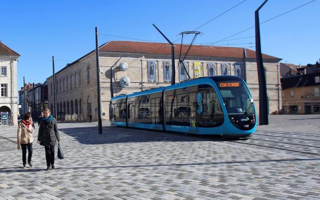Imagen de archivo de un tren del fabricnte vasco CAF en Francia.