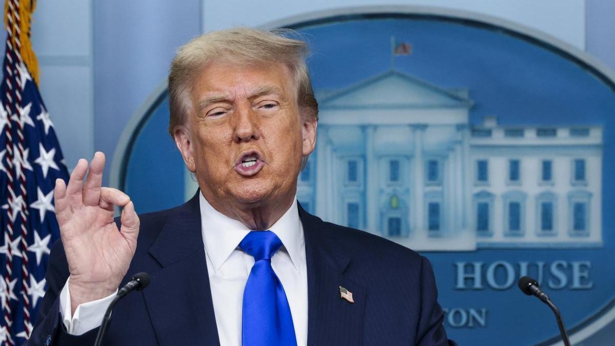 Donald Trump interviene en una rueda de prensa en la Casa Blanca.
