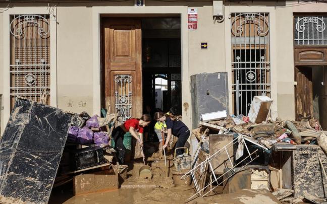Destrozos materiales tras el paso de la DANA.
