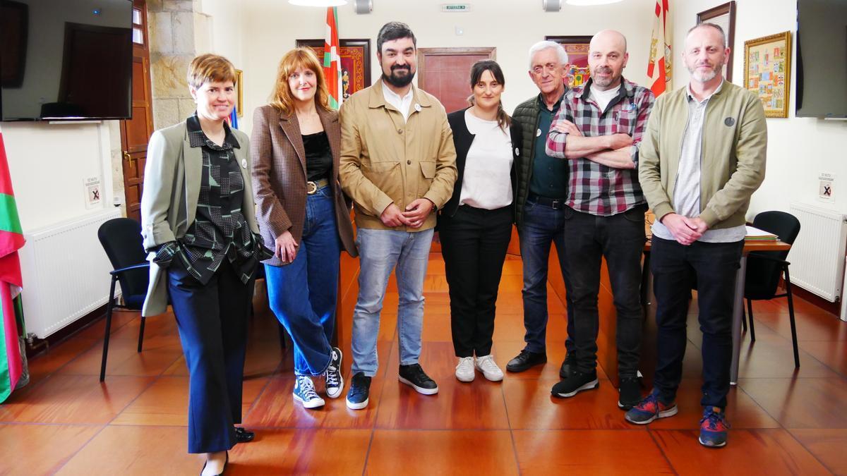 Las personas que han tomado parte en la rueda de prensa.