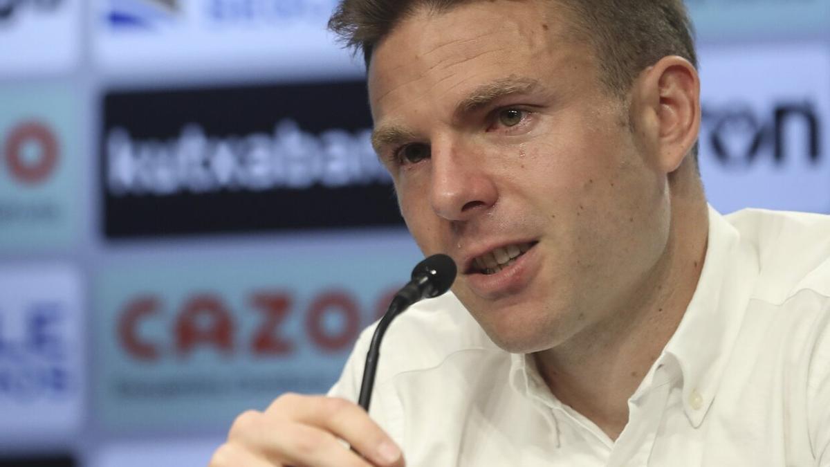 Emotiva despedida de Asier Illarramendi / EFE