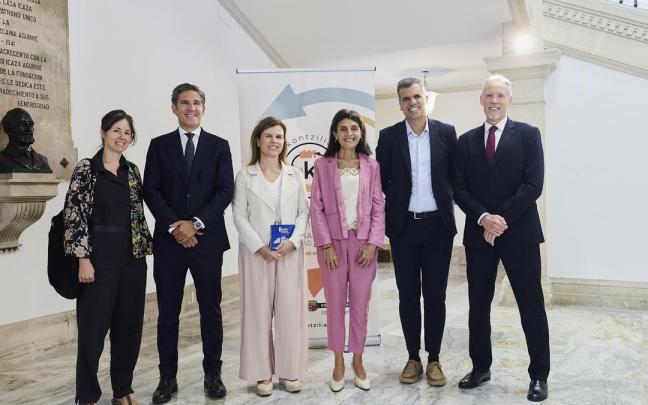 La Universidad de Deusto acoge la jornada "Conciliación que crea valor: personas, talento y competitividad" en la que participan medio centenar de representantes del mundo empresarial y académico.
