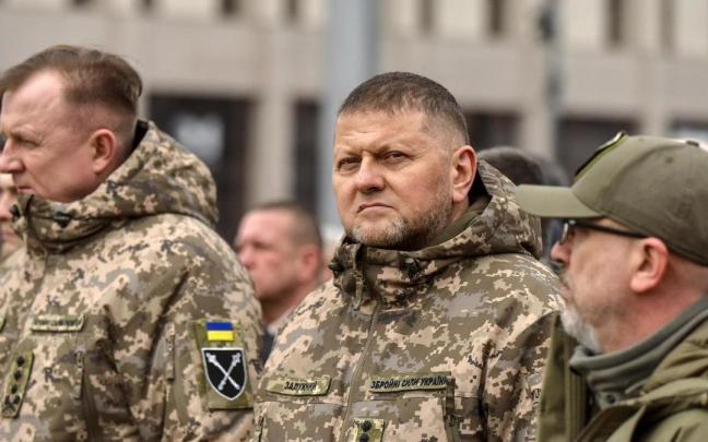 Sergi Shaptala (i) junto al también destituido Valeri Zaluzhni (c).