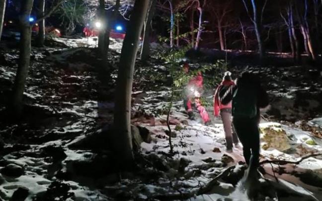 Bomberos de Zaragoza durante un rescate anterior en el Moncayo.