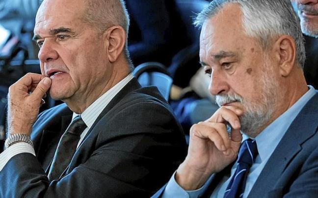 Los expresidentes de la Junta de Andalucía, Manuel Chaves y José Antonio Griñán. Los expresidentes de la Junta de Andalucía, Manuel Chaves y José Antonio Griñán.