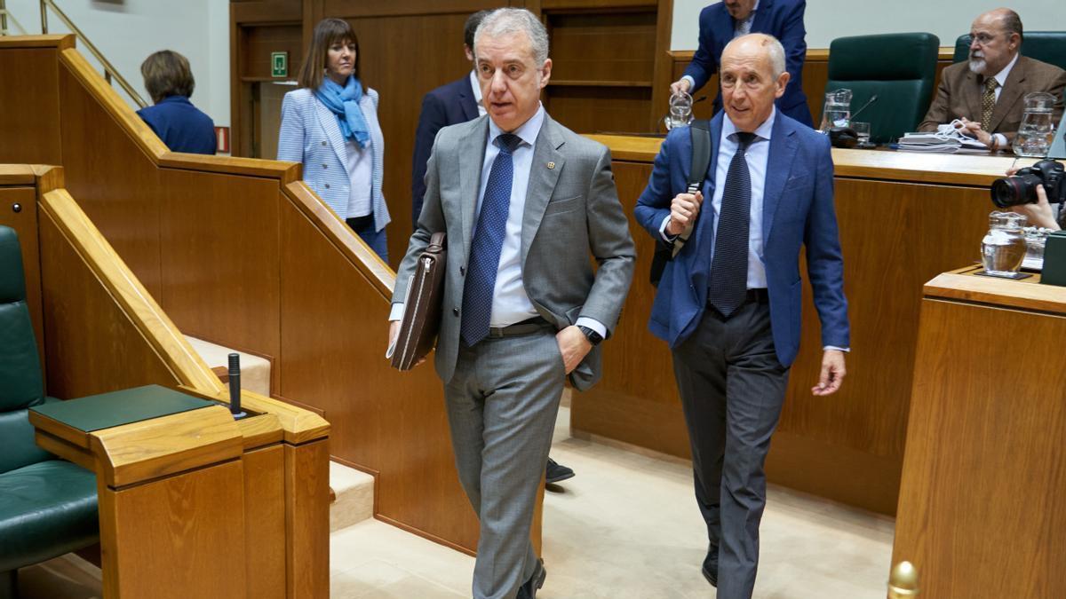 El lehendakari a su llegada al Parlamento Vasco.