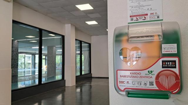 Se mostrará el manejo del desfibrilador externo automático (DEA).