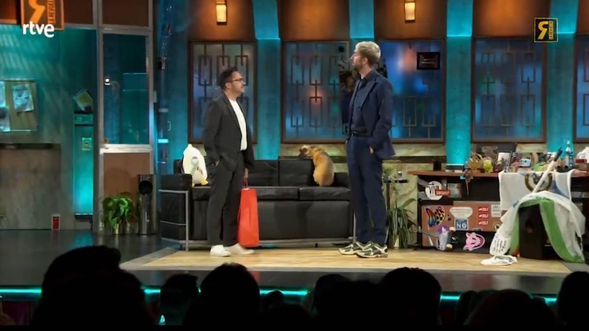 El 'troleo' del director de cine Juan Antonio Bayona a Broncano