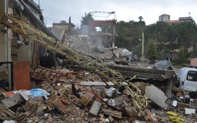 Edificios destruidos por ataques aéreos israelíes al este del Líbano.