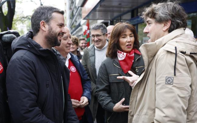 El secretario general del PSE, Eneko Andueza, en la manifestación del Primero de mayo.