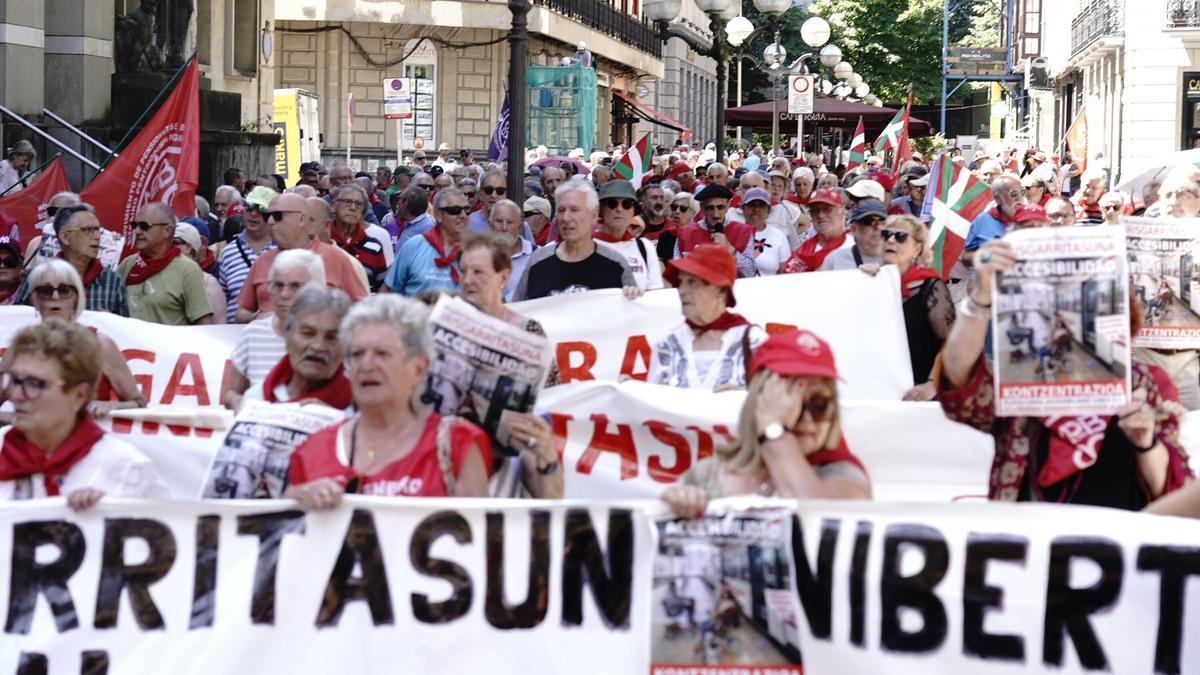Cientos de personas han participado en la manifestación