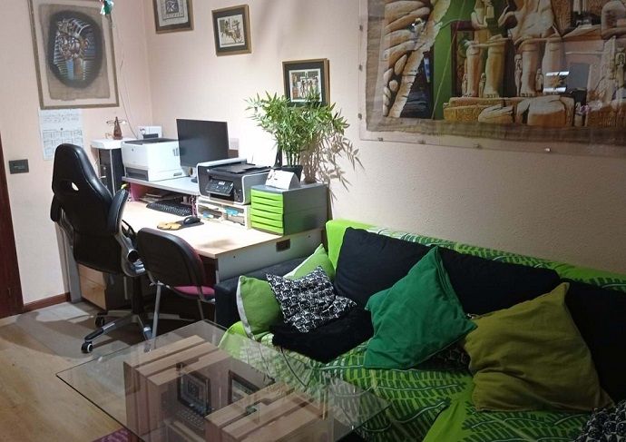 Piso reformado con garaje en Lakua.