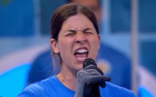 Julene hace un irrintzi en el Grand Prix