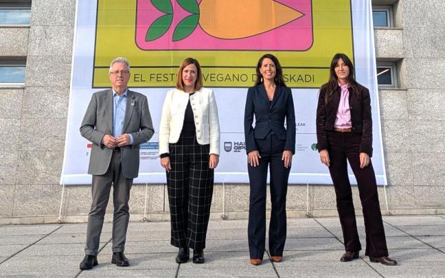 José Ignacio Asensio, Cristina Laborda, Azahara Domínguez y Maialen Gaztañaga, en la presentación de Be Veggie.