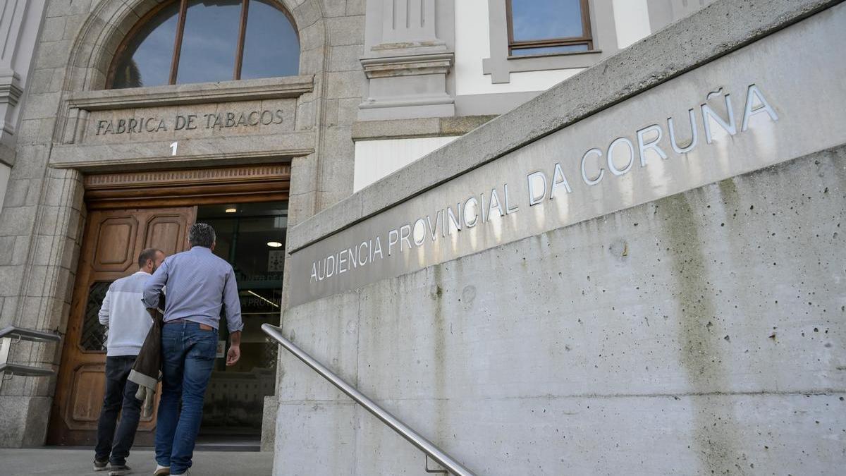 Fachada de la Audiencia Provincial de A Coruña.