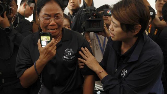 En imágenes: Tailandia eleva a 9 los muertos por el tiroteo en una escuela tras la muerte de una menor