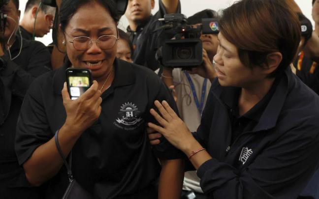 En imágenes: Tailandia eleva a 9 los muertos por el tiroteo en una escuela tras la muerte de una menor