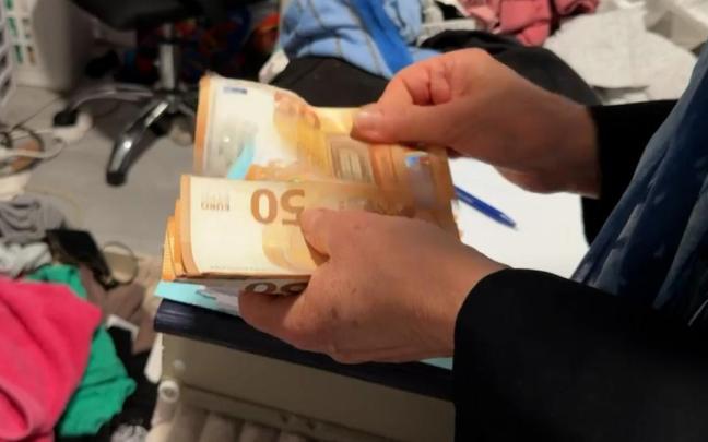 Desarticulada una organización de estafas bancarias que manejaba datos de medio millón de personas
REMITIDA / HANDOUT por GUARDIA CIVIL
Fotografía remitida a medios de comunicación exclusivamente para ilustrar la noticia a la que hace