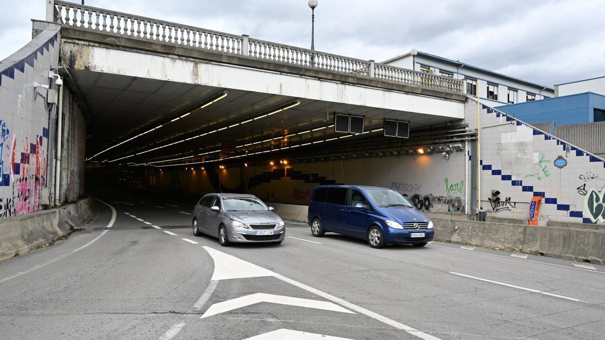 El túnel de Carmelo Bernaola, en Deusto. Oskar González