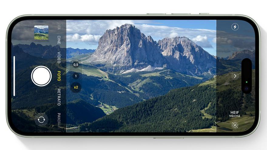 La cámara del iPhone 15 tiene 4 veces más resolución que su predecesor.