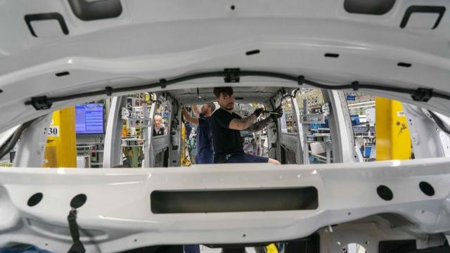Línea de producción de la fábrica de Mercedes - Benz en Gasteiz.
